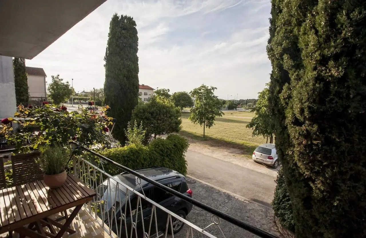 Apartments With A Parking Space Rovinj - 23505