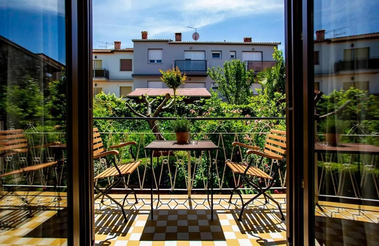 Apartments With A Parking Space Rovinj - 23505